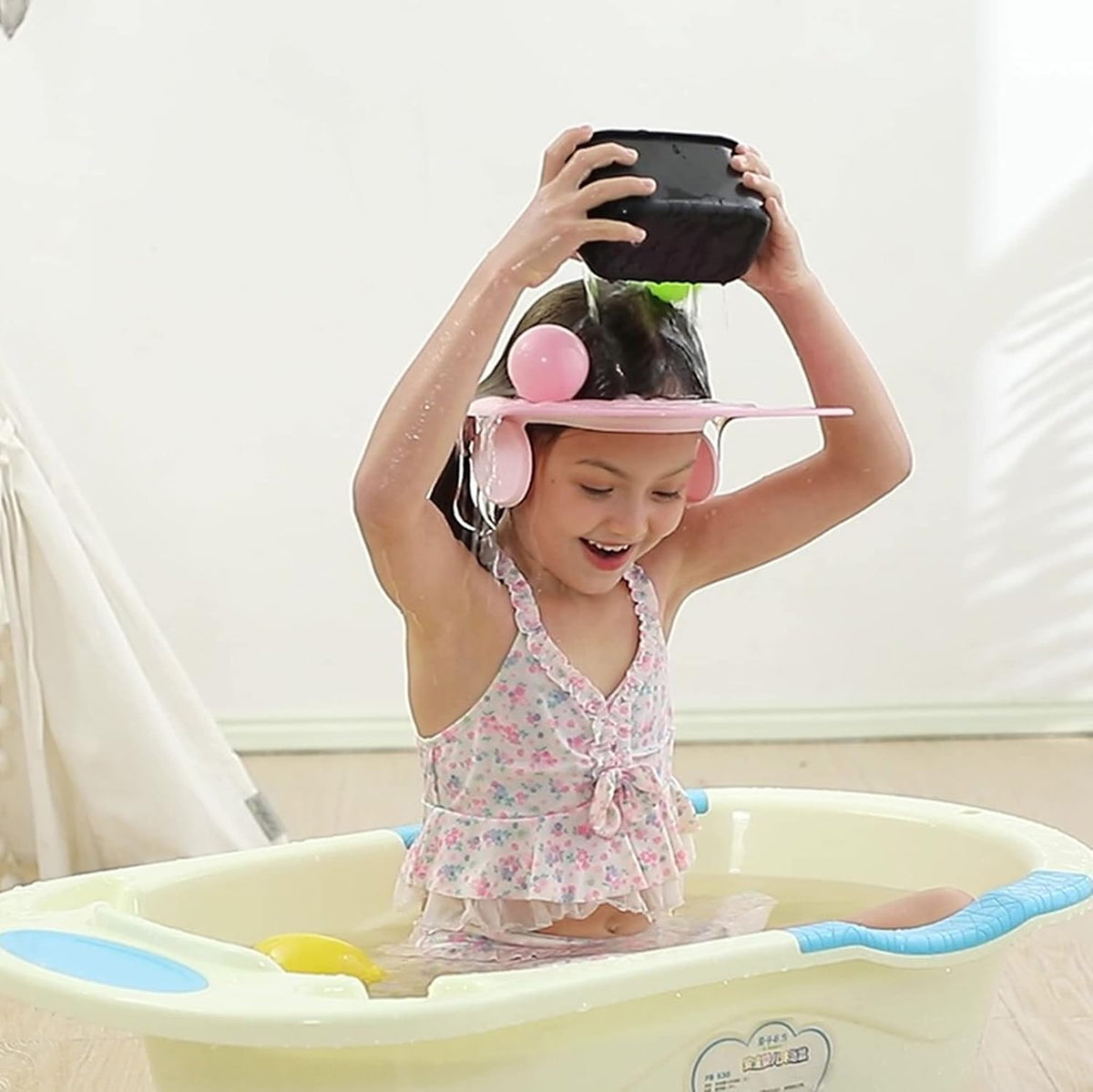 Baby shampoo cap shower visor shield hat kids bath Washing Hair rinser Prevents Water from Pooling in Face for To protect the eyes and ears of toddlers and children